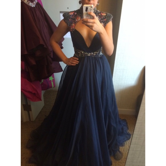 One-of-a-kind Sherri Hill Couture Organza Ballgown - Picture 5 of 5